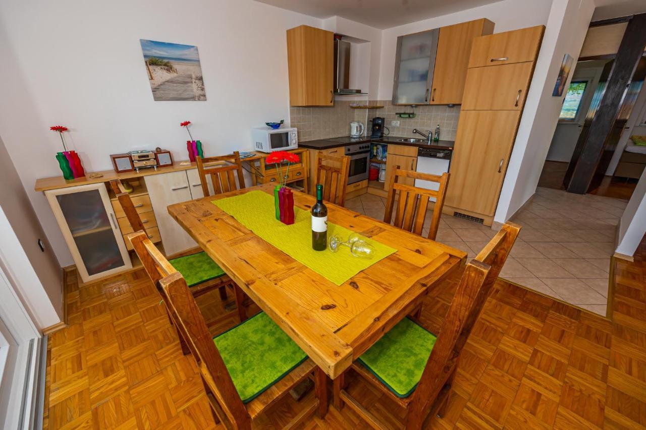 Apartment Svjetlana Dramalj Ngoại thất bức ảnh
