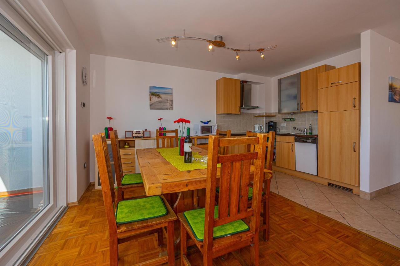 Apartment Svjetlana Dramalj Ngoại thất bức ảnh